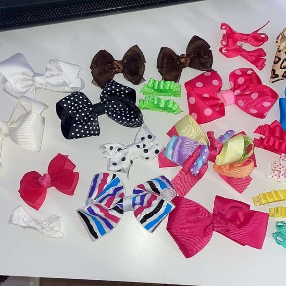 44 count random hair bows - Picture 3 of 3
